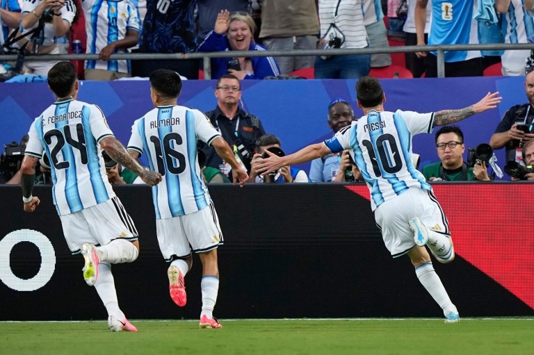 Lionel Messi becomes 2nd player to score in 5 World Cups, striking early for Argentina vs. Algeria | iNFOnews.ca