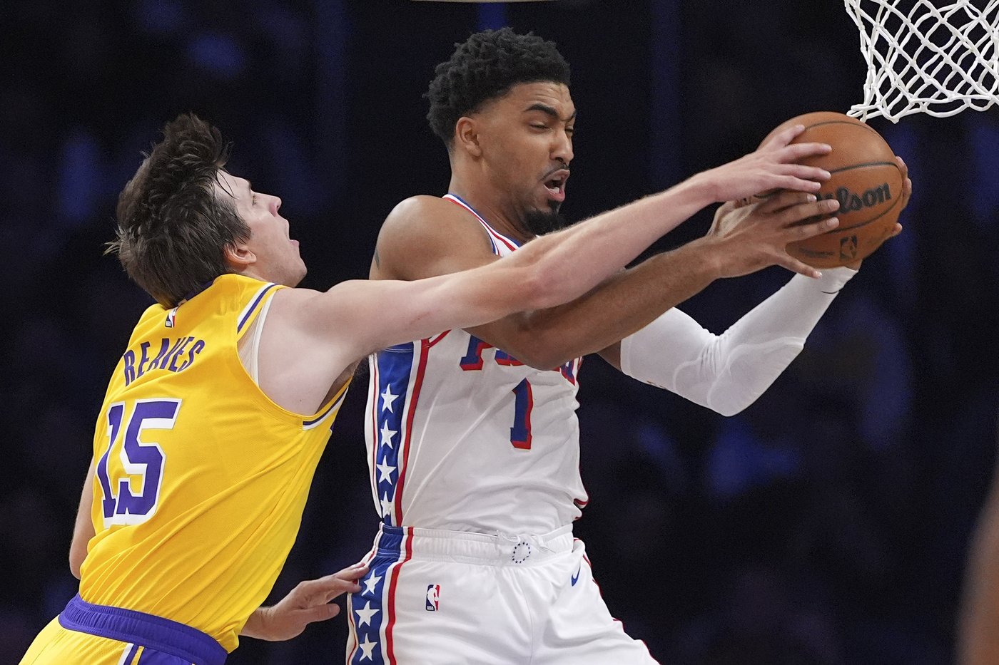 LeBron has his 114th triple-double in the Lakers' 116-106 win over the slumping 76ers | iNFOnews.ca
