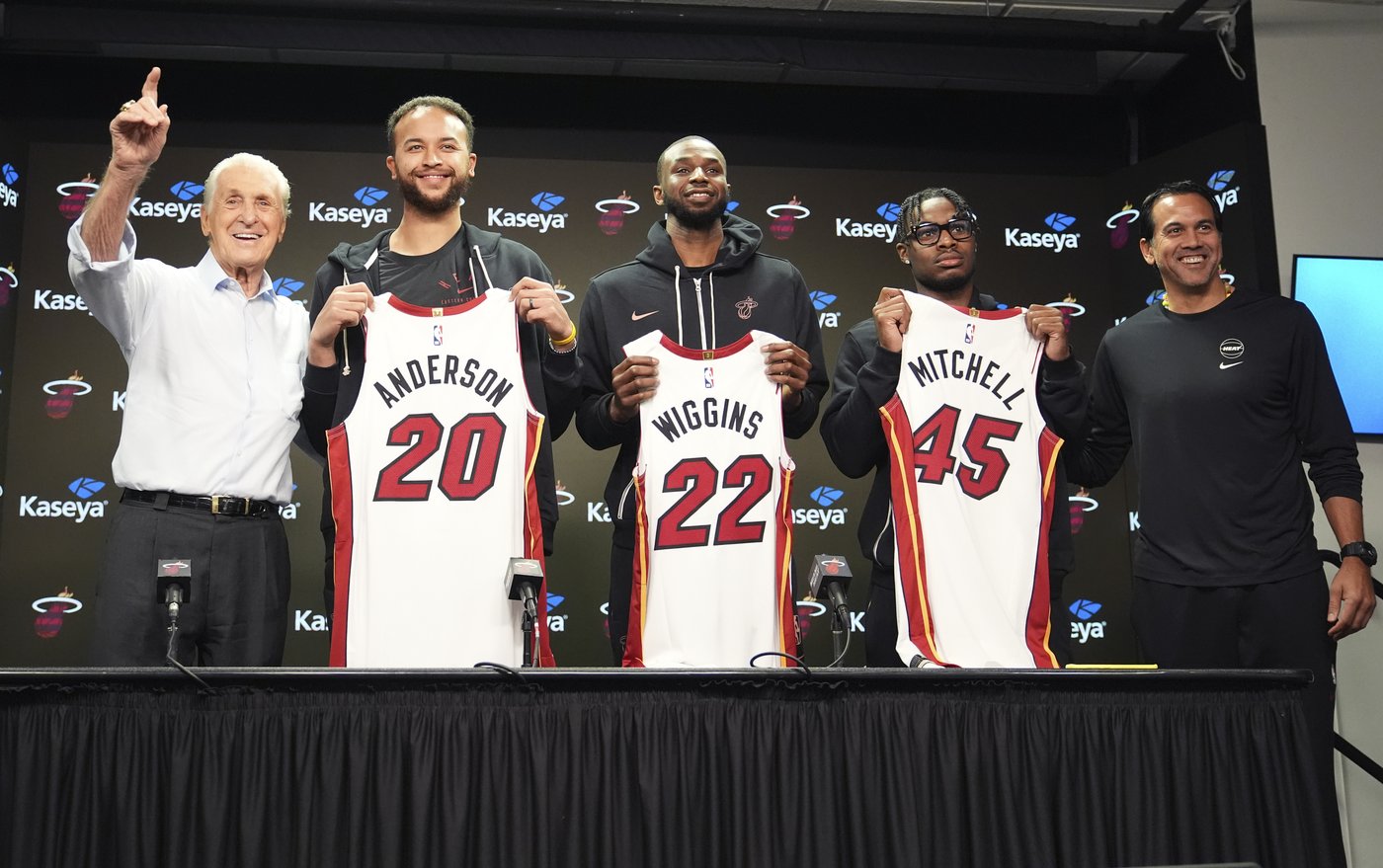 Heat officially welcome Wiggins, Mitchell and Anderson to the team after last week's Butler trade | iNFOnews.ca