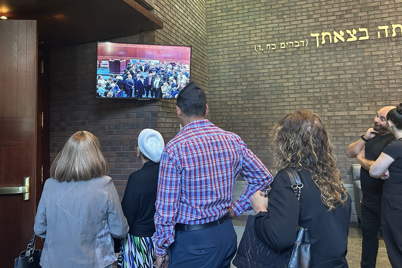 Family and friends honour bystander killed in Montreal shooting | iNFOnews.ca Family and friends honour bystander killed in Montreal shooting | iNFOnews.ca