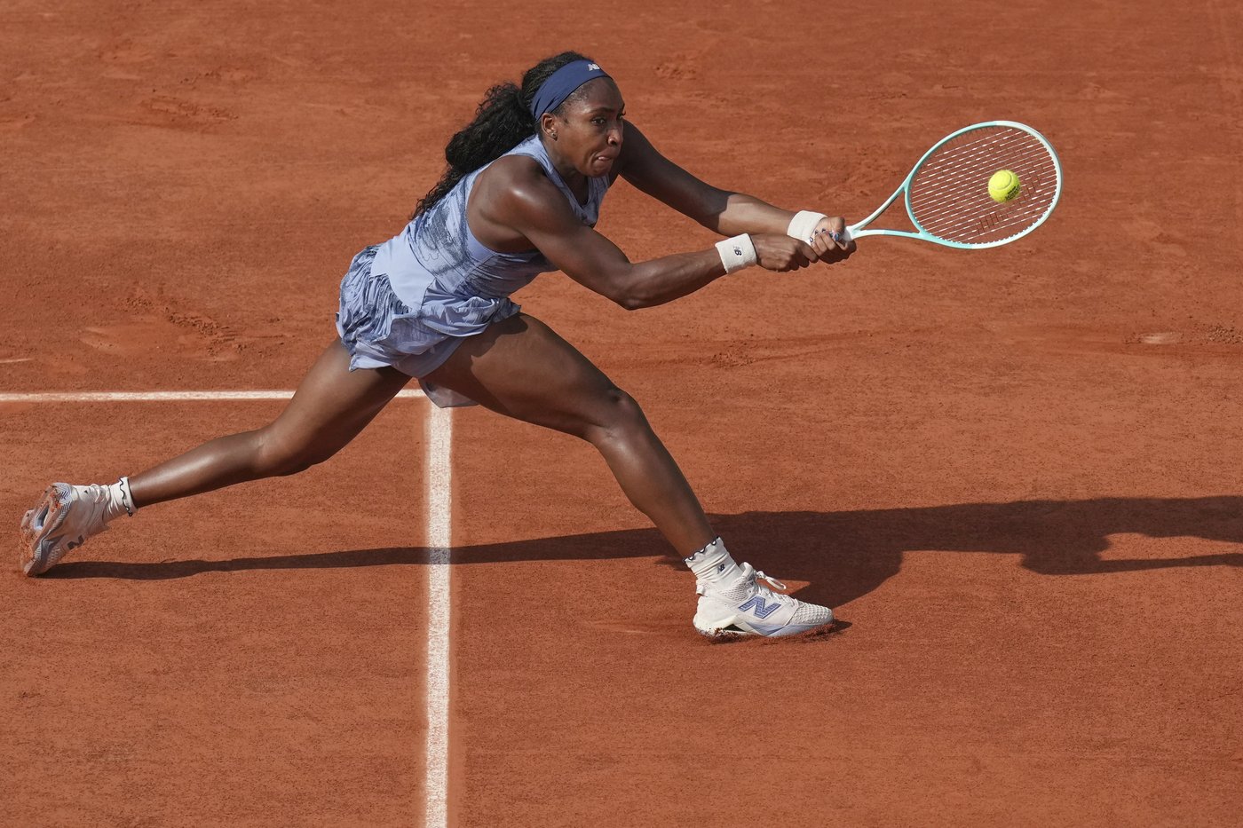 French Open 2025: Coco Gauff emerges from a tough second set to return to Week 2 in Paris | iNFOnews.ca
