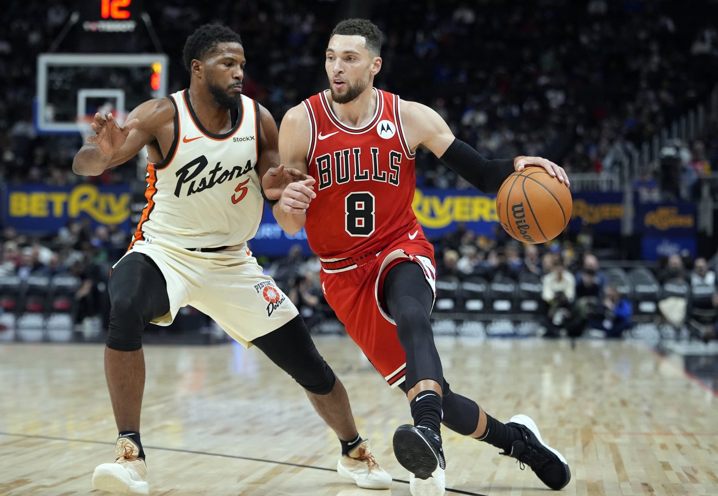 Zach LaVine's 16 fourth-quarter points lead Bulls past Pistons 122-112 | iNFOnews.ca