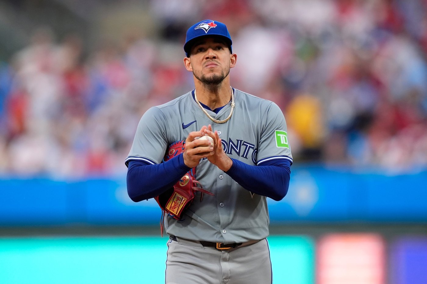 Blue Jays pitcher Jose Berrios to undergo elbow surgery | iNFOnews.ca