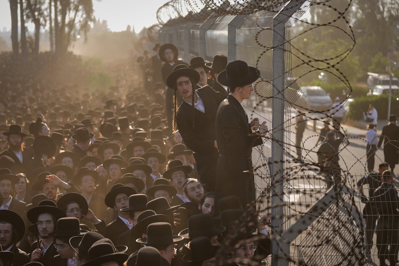Photos of ultra-Orthodox Jews protesting military conscription in Israel | iNFOnews.ca