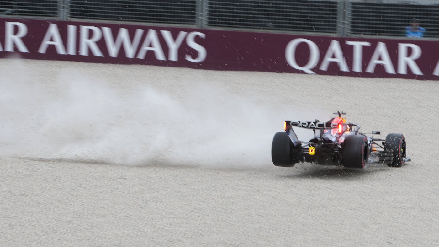 Max Verstappen gets X-rays on hands after crash at Australian GP qualifying | iNFOnews.ca