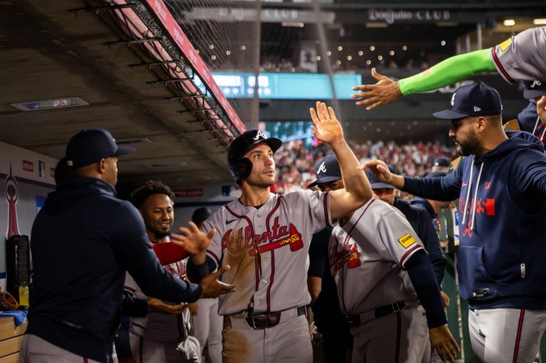 Albies hits his 3rd home run and the Braves beat the Angels 7-2 following a bench-clearing brawl | iNFOnews.ca
