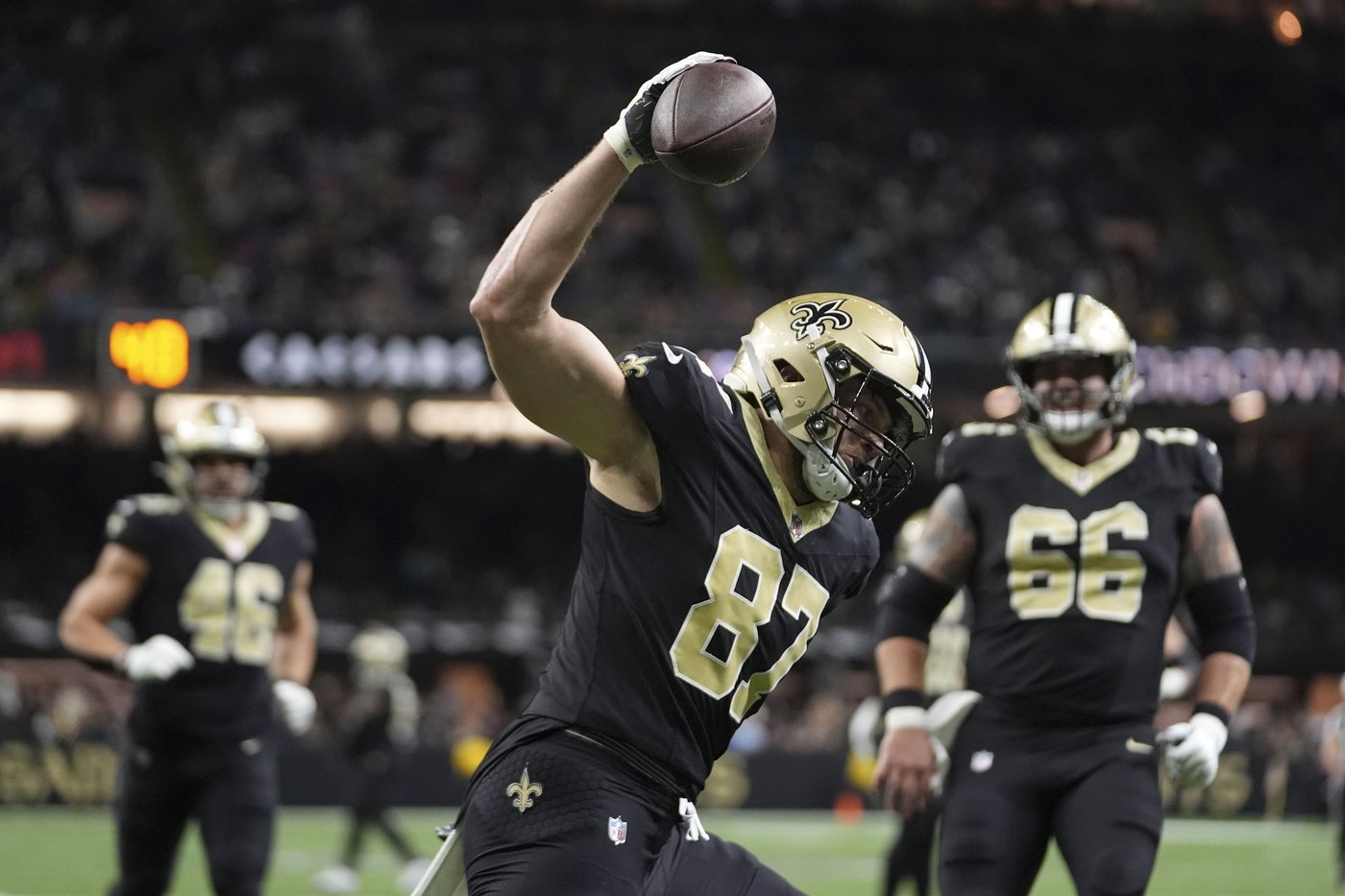 Brock Bowers sets NFL rookie records as the Raiders roll to a 25-10 victory over the Saints | iNFOnews.ca Brock Bowers sets NFL rookie records as the Raiders roll to a 25-10 victory over the Saints | iNFOnews.ca