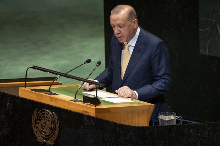 Turkish authorities detain 13 in latest probe targeting opposition-run municipalities | iNFOnews.ca