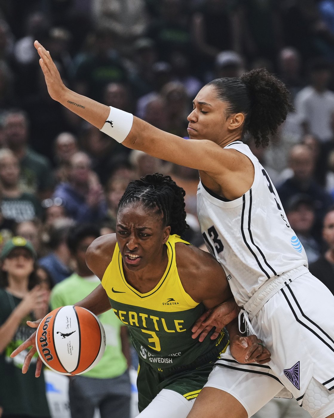 Nneka Ogwumike moves into 6th place on WNBA's all-time scoring list as Storm beat Valkyries 67-58 | iNFOnews.ca Nneka Ogwumike moves into 6th place on WNBA's all-time scoring list as Storm beat Valkyries 67-58 | iNFOnews.ca
