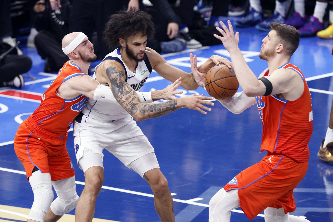 Thunder sign defensive guard Alex Caruso to multi-year extension | iNFOnews.ca Thunder sign defensive guard Alex Caruso to multi-year extension | iNFOnews.ca