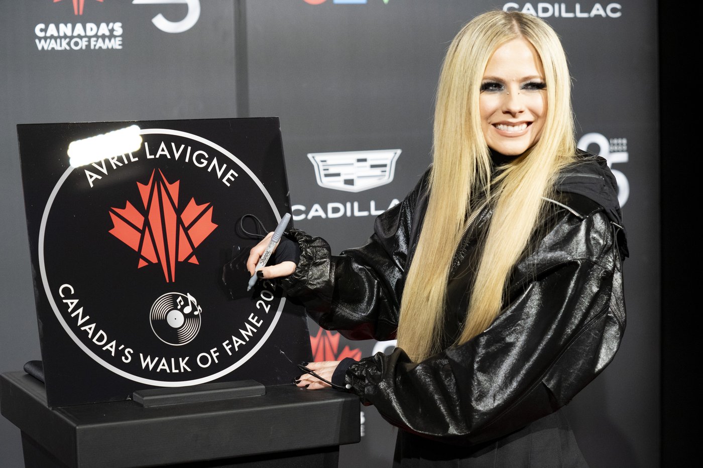Lavigne extends Greatest Hits tour, will headline All Your Friends Festival in 2025 | iNFOnews.ca Lavigne extends Greatest Hits tour, will headline All Your Friends Festival in 2025 | iNFOnews.ca