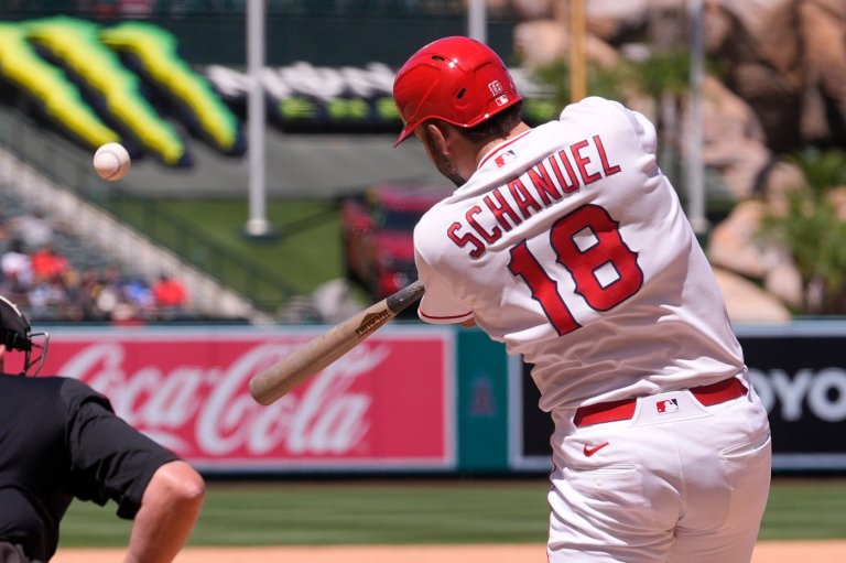 Trout ties Anderson with 796th extra-base hit, Schanuel drives in 4 runs as Angels beat Toronto 7-3 | iNFOnews.ca