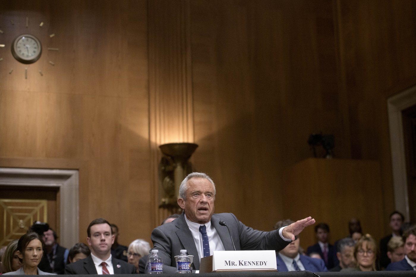 RFK Jr. on defensive over his vaccine views as a key confirmation vote hangs in the balance | iNFOnews.ca