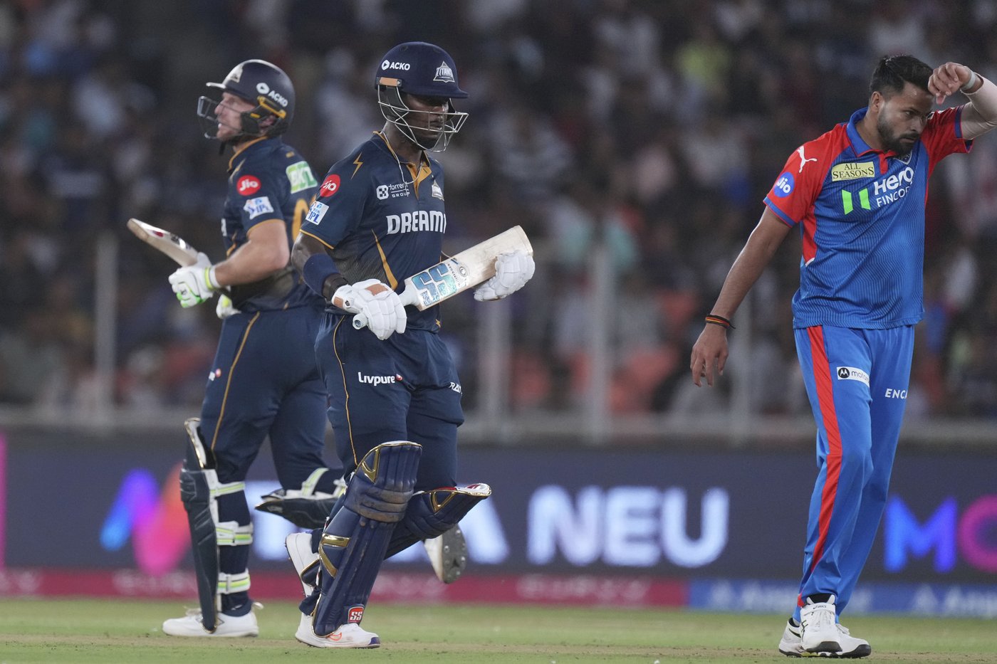 Buttler powers Gujarat to top of the IPL while Lucknow stuns Rajasthan by 2 runs | iNFOnews.ca
