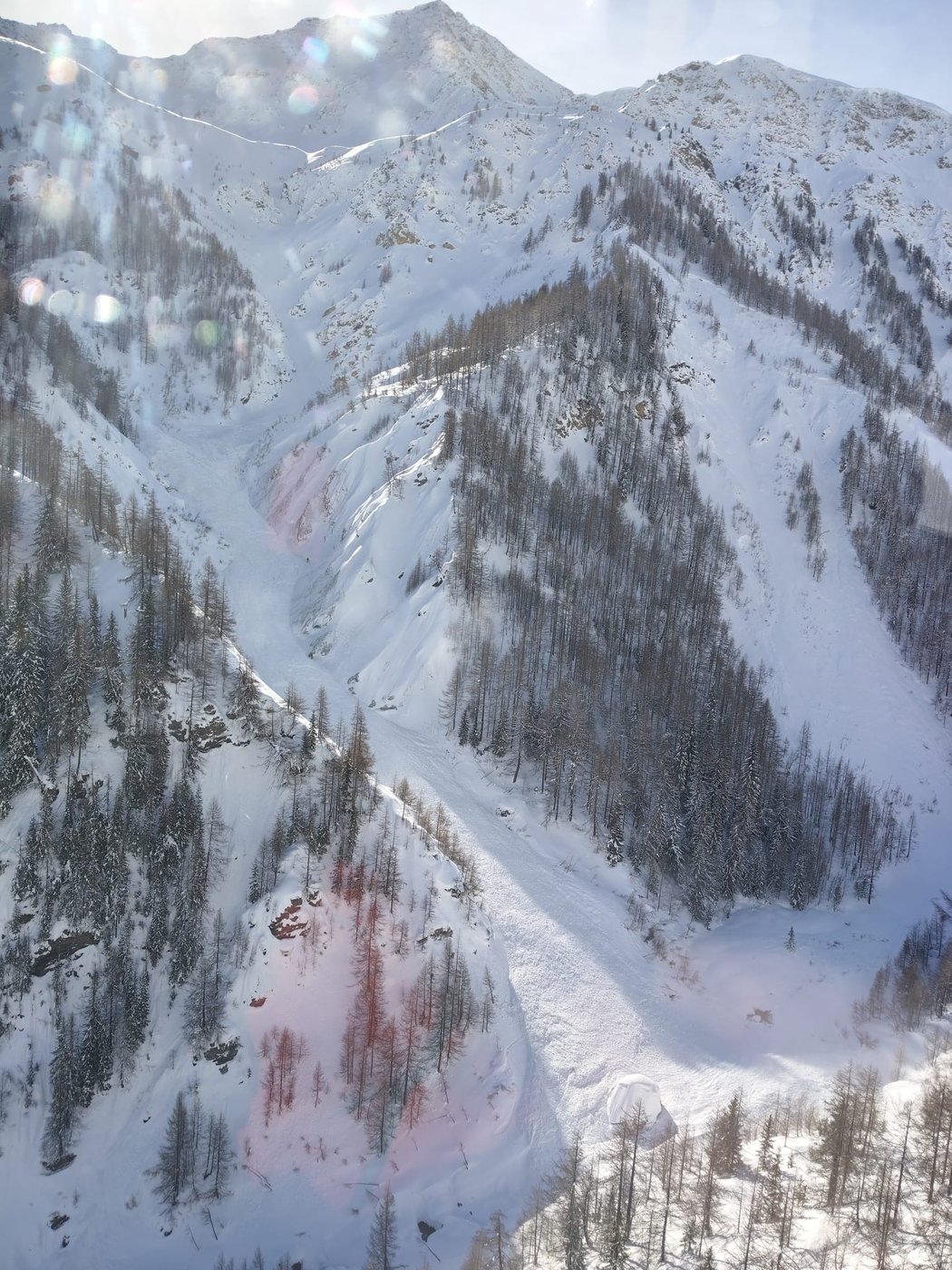 Off-trail avalanche kills 2 skiers and injures 1 in northern Italy | iNFOnews.ca