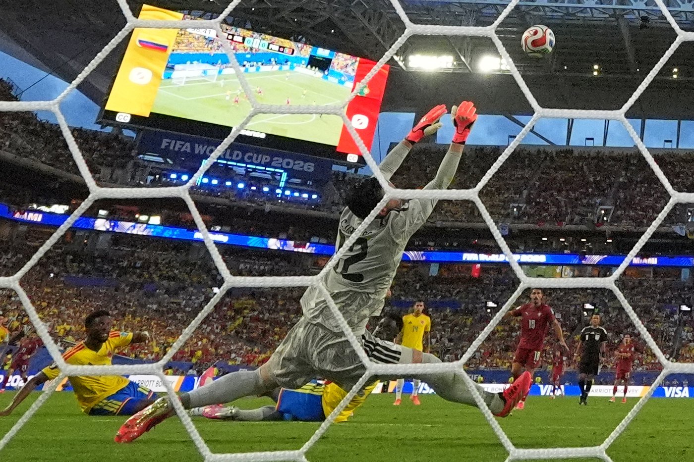 Colombia wins Group K after 0-0 draw with Portugal; both squads already into World Cup knockouts | iNFOnews.ca
