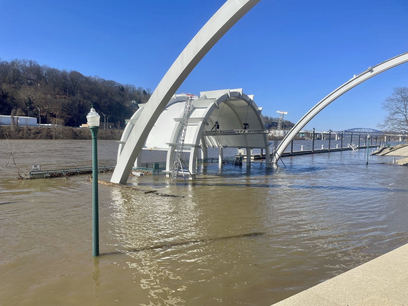 A mother and daughter were killed in tornadoes that struck eastern Tennessee | iNFOnews.ca A mother and daughter were killed in tornadoes that struck eastern Tennessee | iNFOnews.ca
