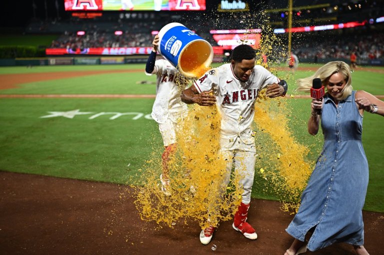 Angels beat Twins 6-5 in 11 innings on Moore's bases-loaded, 2-out infield single | iNFOnews.ca