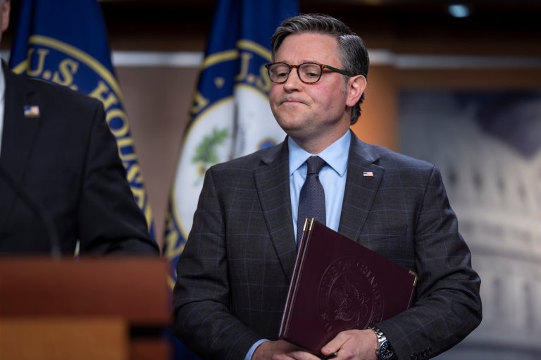 House passes short-term funding bill to avoid a shutdown before the election | iNFOnews.ca