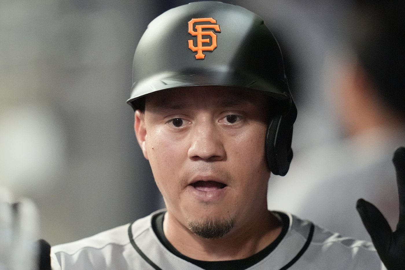 Rafael Devers starts at first base and helps Giants beat Braves 9-0 to snap 6-game skid | iNFOnews.ca
