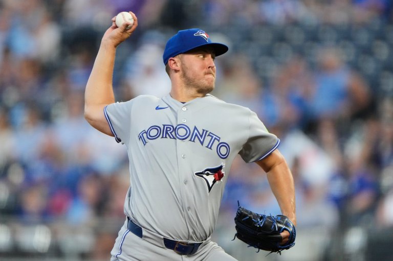 Blue Jays' Jameson Taillon leaves start against Royals with elbow discomfort | iNFOnews.ca