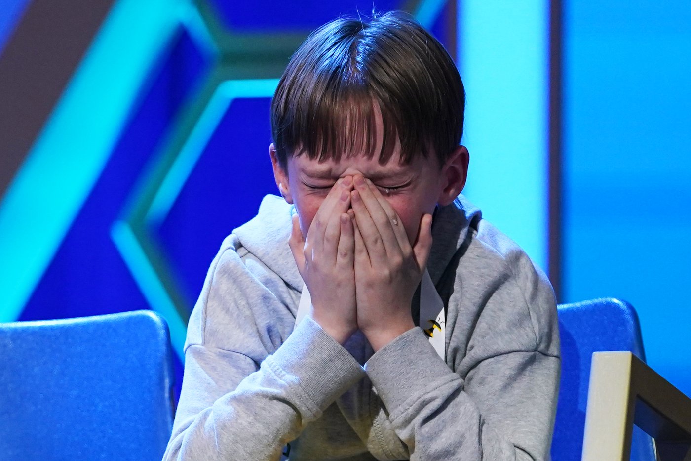 Photos of students competing for the Scripps National Spelling Bee trophy | iNFOnews.ca