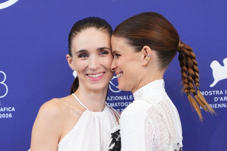 Rooney and Kate Mara had to speak in unison in ‘Bucking Fastard’ | iNFOnews.ca