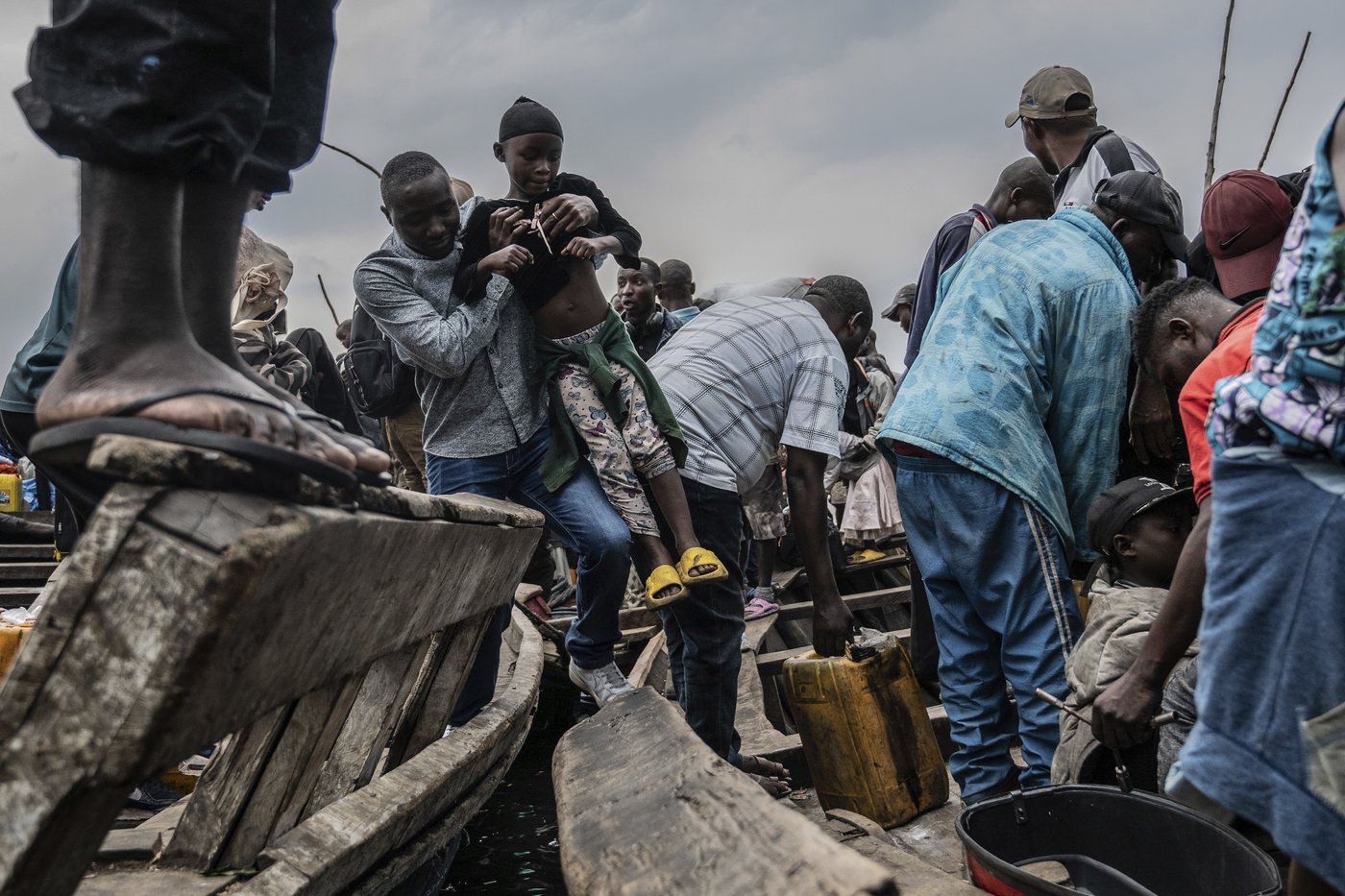 A rebel group is advancing on eastern Congo's largest city and over 100,000 people have fled | iNFOnews.ca