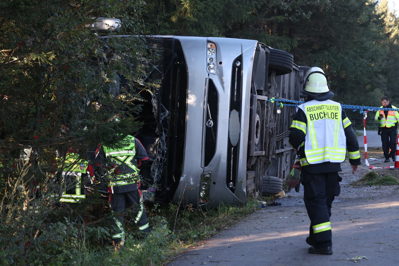 Bus carrying Filipino tourists overturns on way to Germany's Oktoberfest, killing 2 | iNwheels