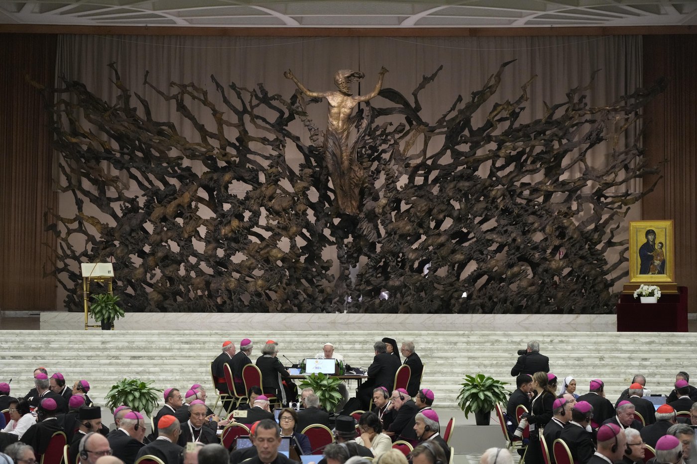 Pope Francis' Catholic church reform process ends without giving more equity to women | iNFOnews.ca Pope Francis' Catholic church reform process ends without giving more equity to women | iNFOnews.ca