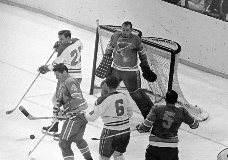 Glenn Hall, whose NHL goalie starts streak may never be broken, dies at age 94 | iNFOnews.ca
