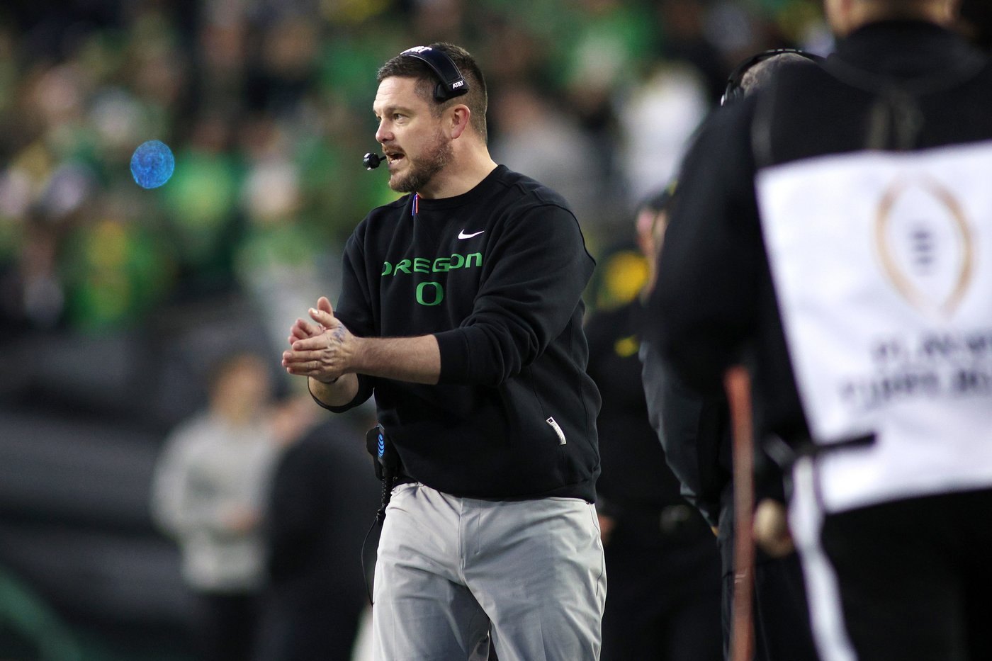 Oregon's Lanning and Indiana's Cignetti hope to outwit each other as teams meet again in CFP | iNFOnews.ca