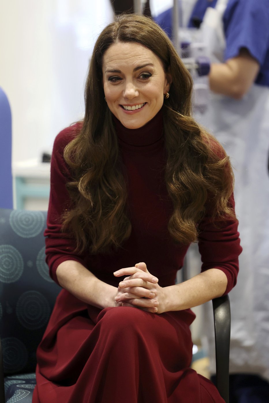 Kate returns to cancer center where she was treated to offer gratitude to medical teams | iNFOnews.ca