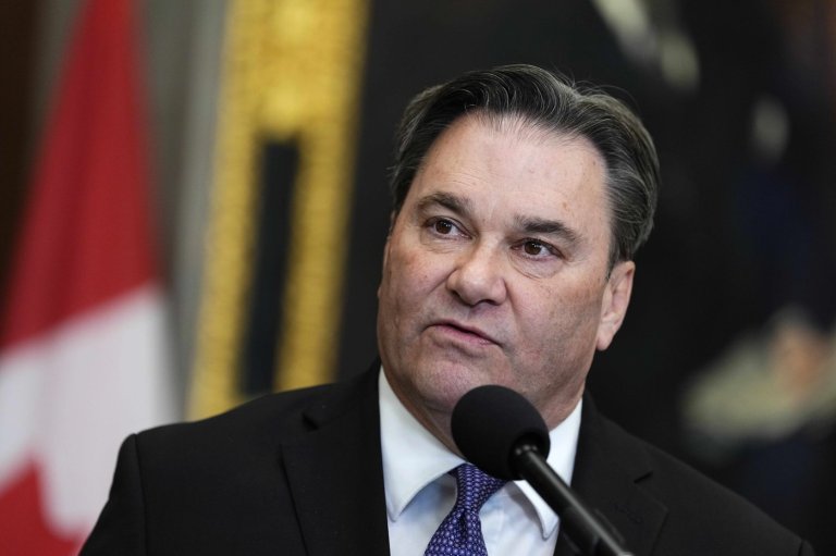 NDP leader introduces bill that would require floor crossers to face voters first | iNFOnews.ca