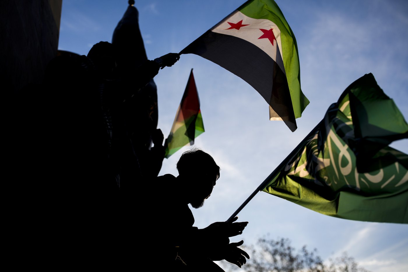 Global reaction to Assad's sudden ouster from Syria ranges from jubilation to alarm | iNFOnews.ca Global reaction to Assad's sudden ouster from Syria ranges from jubilation to alarm | iNFOnews.ca