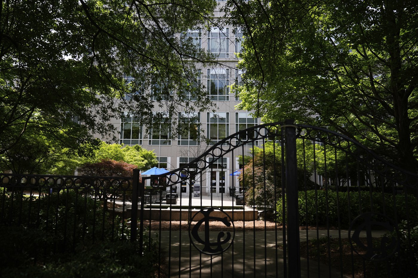 Case of brain-dead pregnant woman kept on life support in Georgia raises tricky questions | iNFOnews.ca