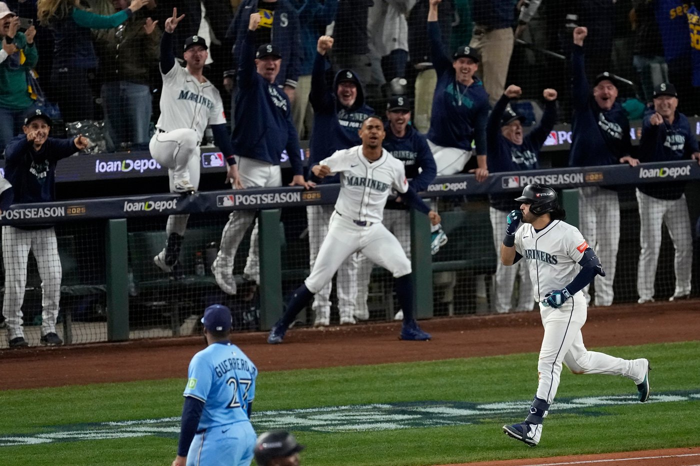 Mariners a win from first World Series, beat Blue Jays behind Suárez's grand slam for 3-2 ALCS lead | iNFOnews.ca Mariners a win from first World Series, beat Blue Jays behind Suárez's grand slam for 3-2 ALCS lead | iNFOnews.ca
