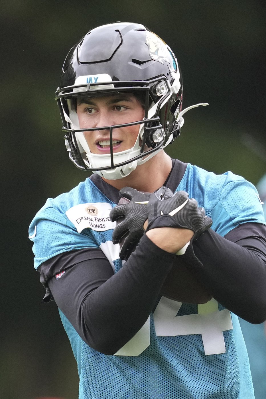 Former rugby star Rees-Zammit 'loving every moment' as he tries to crack Jaguars roster | iNFOnews.ca Former rugby star Rees-Zammit 'loving every moment' as he tries to crack Jaguars roster | iNFOnews.ca