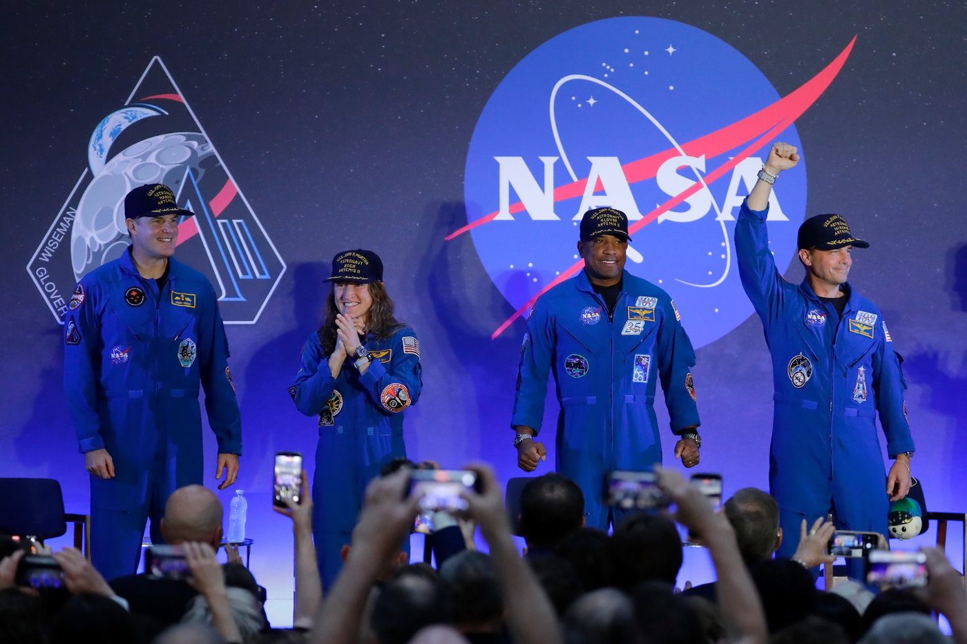 Artemis II's moon-traveling astronauts return home to cheers after a record-breaking trip | iNFOnews.ca Artemis II's moon-traveling astronauts return home to cheers after a record-breaking trip | iNFOnews.ca