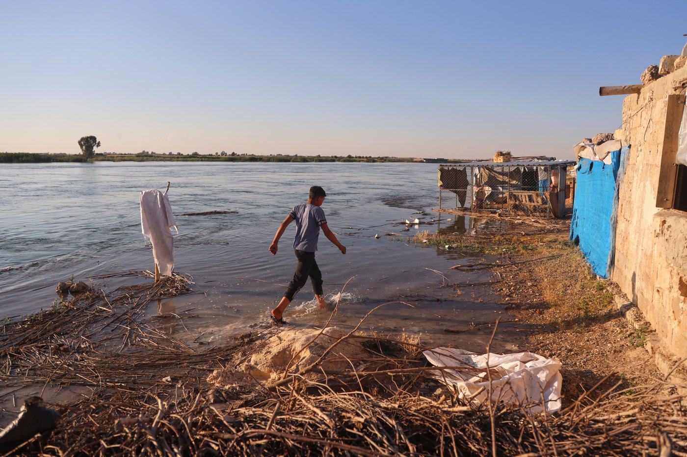 Flooding from Euphrates River damages homes and prompts evacuations in Syria | iNFOnews.ca