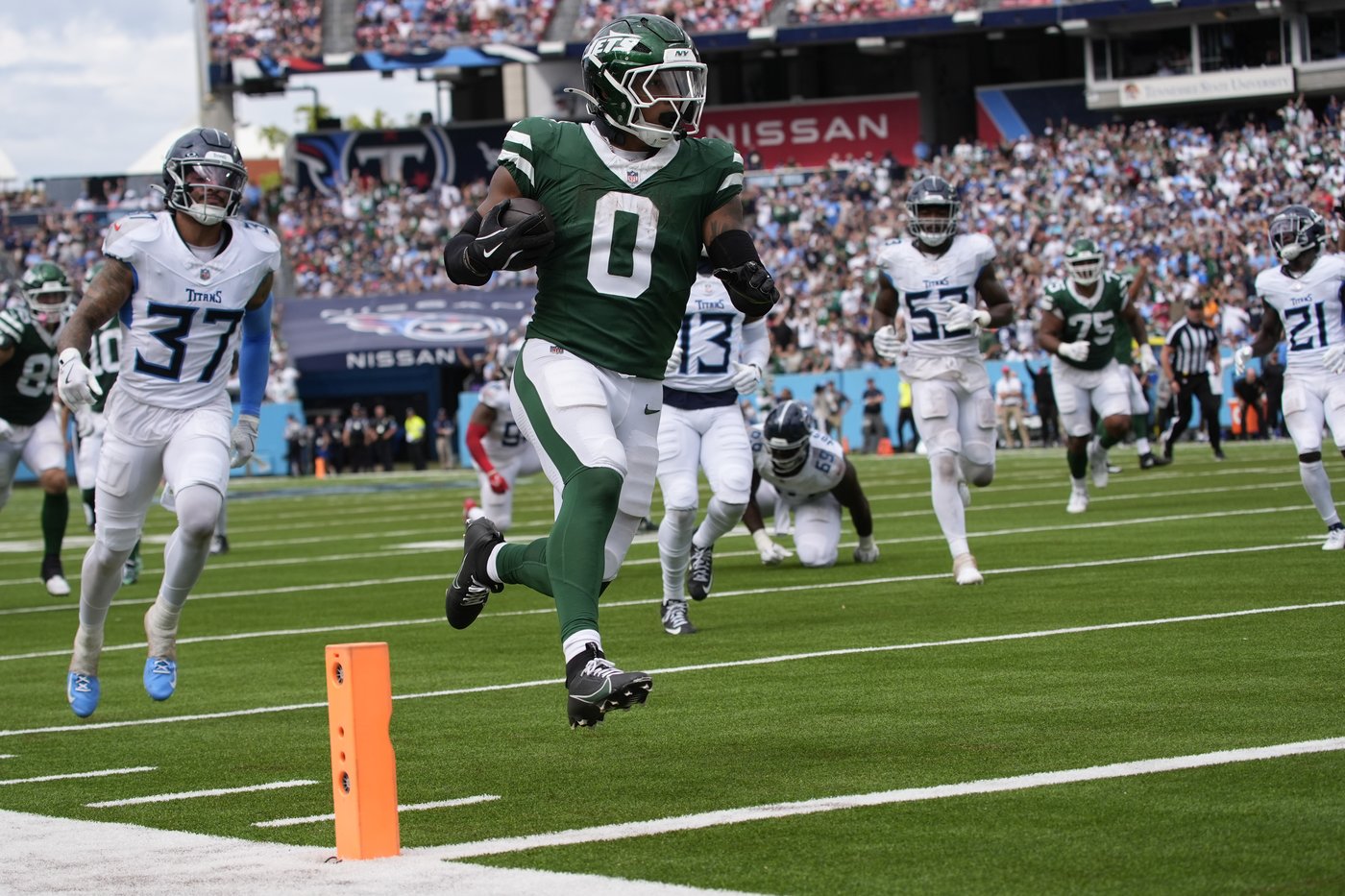 Rodgers and Jets set for home opener in a Thursday night showdown with AFC East-rival Patriots | iNFOnews.ca