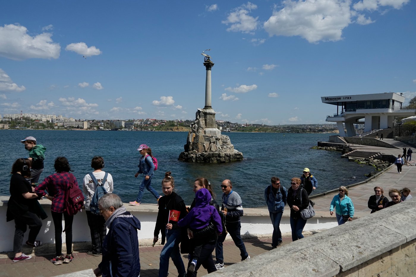 Ukraine hits fuel supplies to Crimea, sparking a fuel crisis on the Russian-held peninsula | iNFOnews.ca