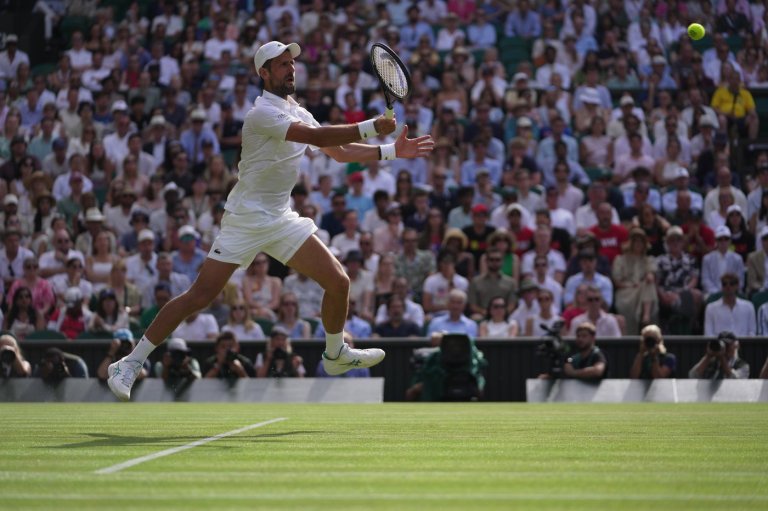 Djokovic breaks Federer's Wimbledon record with 106th match win to reach quarterfinals | iNFOnews.ca