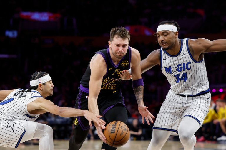 Luka hesitates, LeBron misses on the last possession of a rough homestand for the slumping Lakers | iNFOnews.ca
