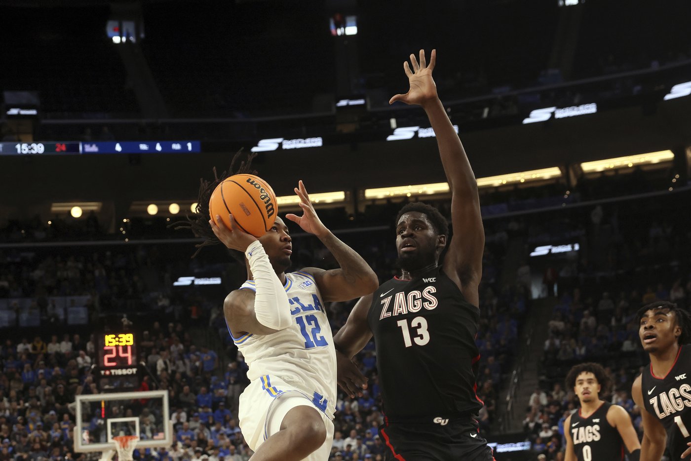 Dailey leads No. 22 UCLA over 14th-ranked Gonzaga 65-62 in 1st college hoops game at Intuit Dome | iNFOnews.ca
