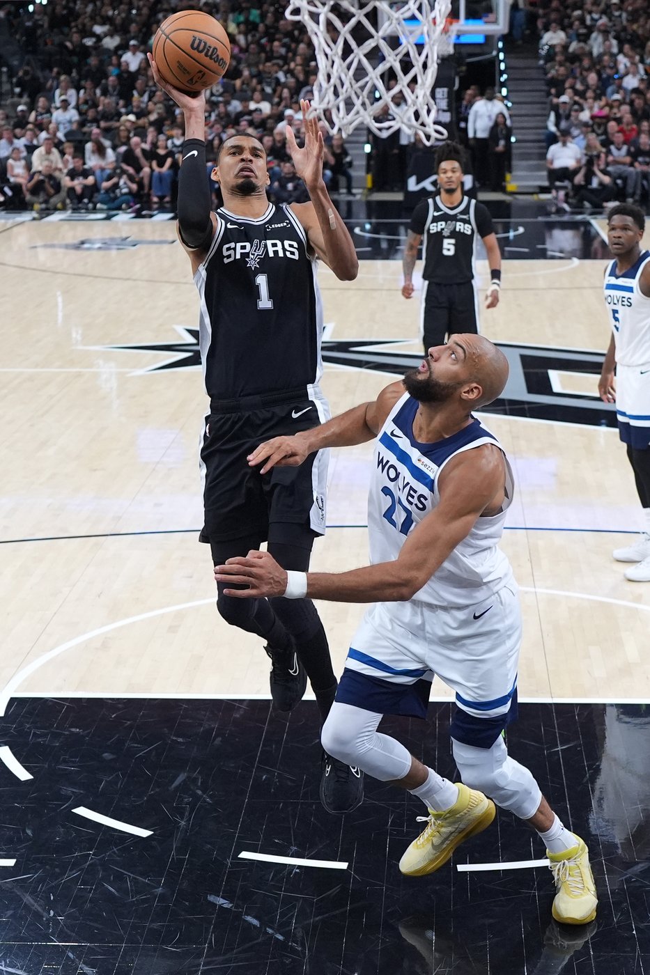 Wembanyama returns with a huge performance as the Spurs beat the Wolves 126-97 for a 3-2 lead | iNFOnews.ca Wembanyama returns with a huge performance as the Spurs beat the Wolves 126-97 for a 3-2 lead | iNFOnews.ca