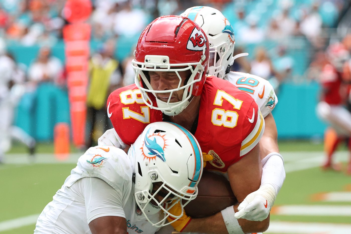 Kenneth Walker III has 2 TDs as Chiefs beat Dolphins 24-10 after De'Von Achane exits with injury | iNFOnews.ca Kenneth Walker III has 2 TDs as Chiefs beat Dolphins 24-10 after De'Von Achane exits with injury | iNFOnews.ca