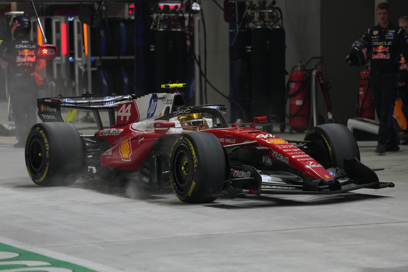 Lewis Hamilton unwell after Singapore race and apology to Ferrari | iNFOnews.ca