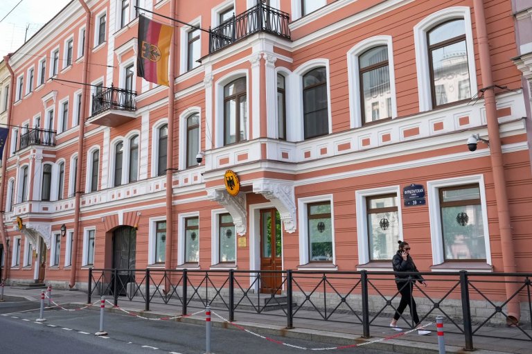 Russia announces the closure of the German consulate in St. Petersburg | iNFOnews.ca