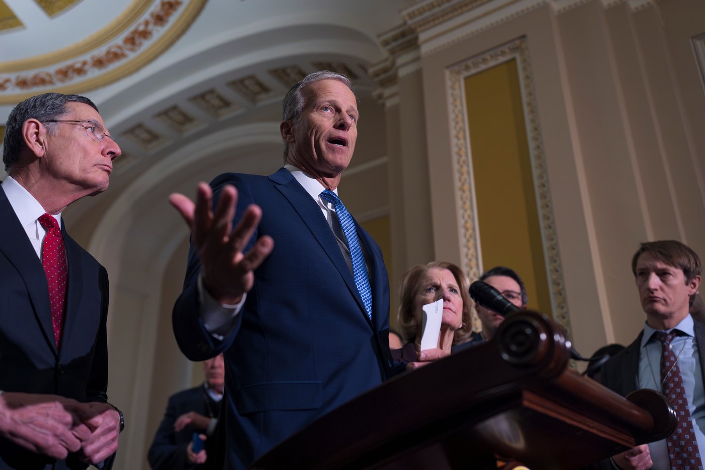 Trump signs bill to end partial government shutdown, setting stage for next fight | iNFOnews.ca Trump signs bill to end partial government shutdown, setting stage for next fight | iNFOnews.ca